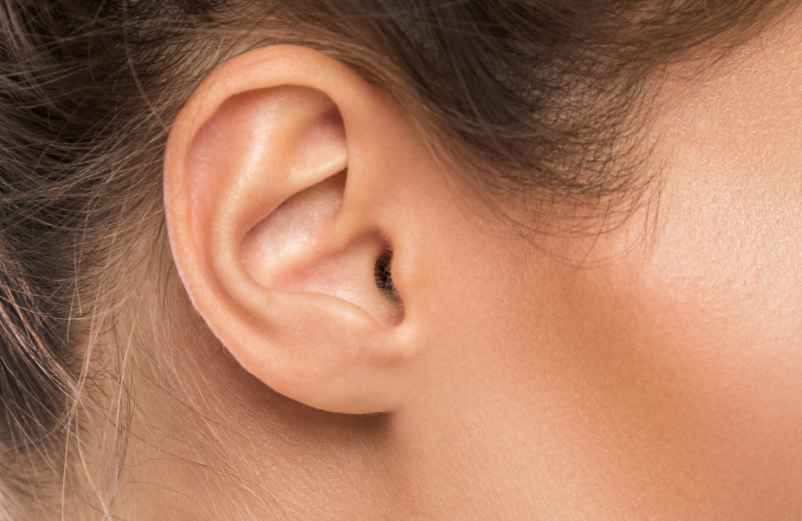 Soulagement naturel : Comment déboucher une oreille avec une recette de grand-mère